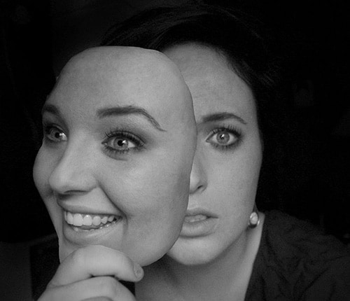 Persona – Mask or More?