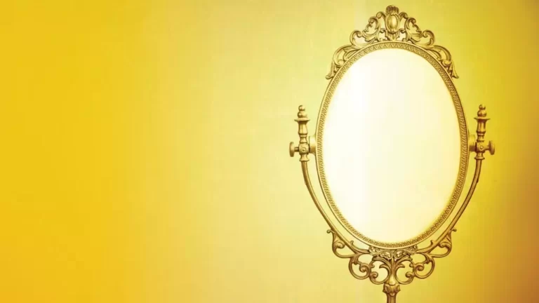 Growing Up with a Narcissistic Parent