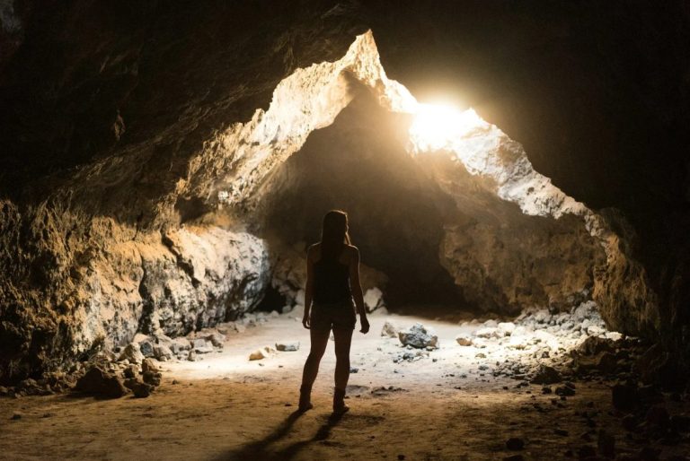 Living the Unknown: Tools for Resilience in a Time of Collapse